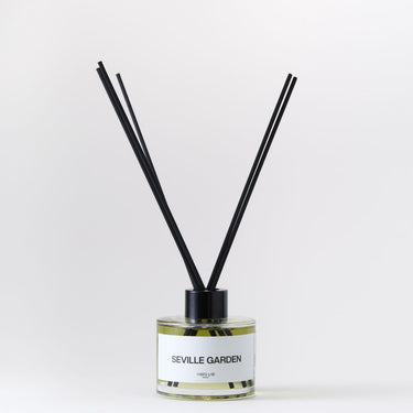 Seville Garden Reed Diffuser – ก้านไม้หอมกลิ่นดอกไม้เครื่องเทศ โดย Vibes Lab