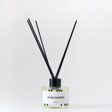 Moss Garden Reed Diffuser – ก้านไม้หอมกลิ่นมอสสวนเขียว โดย Vibes Lab