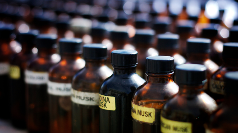 Signature Scent vs Ambient Fragrance