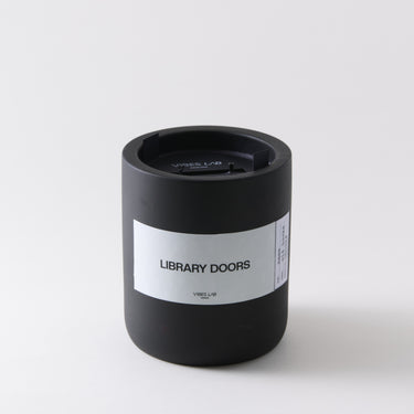 Candle 13 OZ Library Door